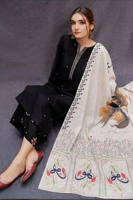 3 Pcs Women's Unstitched Embroidered Suit